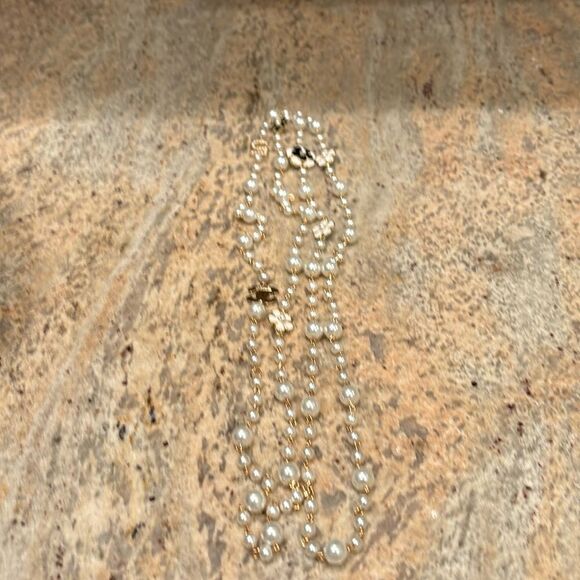 Jewelry - NWT Costume necklace with inspired pendants on the necklace
